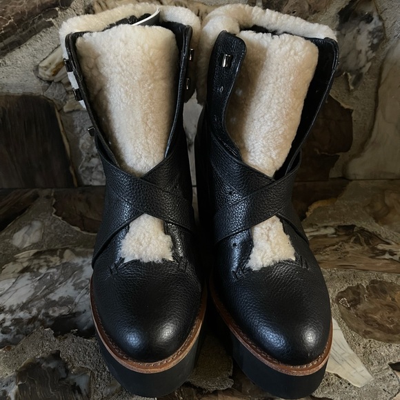 Like new COACH KENNA size 9 - Picture 2 of 9